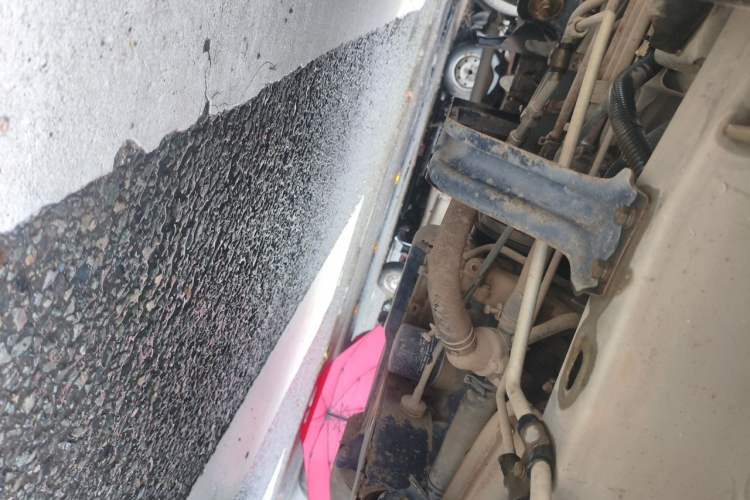 Used Wuling Zhiguang 2013 1.0L Practical Version Chassis Front Left