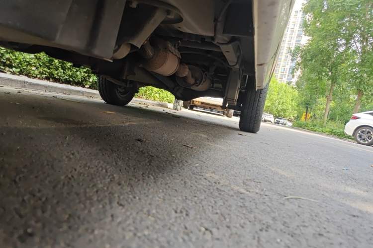 Used Wuling Zhiguang 2013 1.0L Practical Version Chassis Front Left