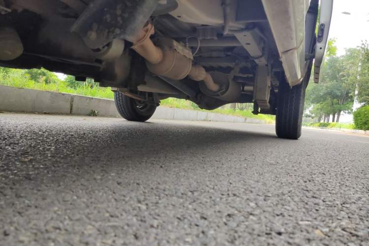 Used Wuling Zhiguang 2013 1.0L Practical Version Chassis Front Left