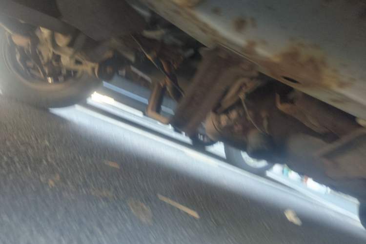 Used Wuling Zhiguang 2013 1.0L Practical Version Chassis Front Left