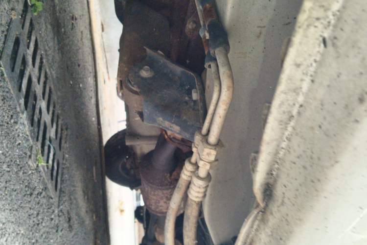 Used Wuling Zhiguang 2013 1.0L Practical Version Chassis Front Left