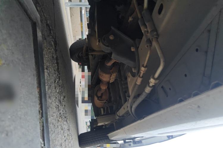 Used Wuling Zhiguang 2013 1.0L Practical Version Chassis Front Left
