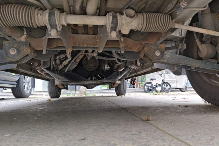 Used Wuling Zhiguang 2013 1.0L Practical Version Chassis Front