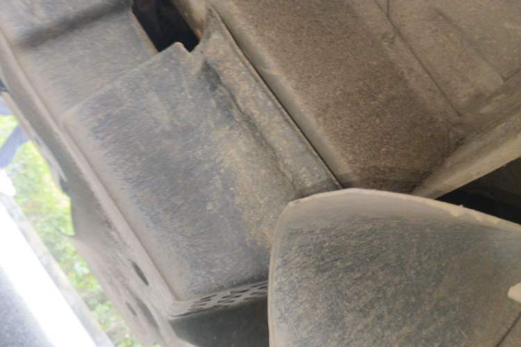 Used Wuling Zhiguang 2013 1.0L Practical Version Chassis Front Right