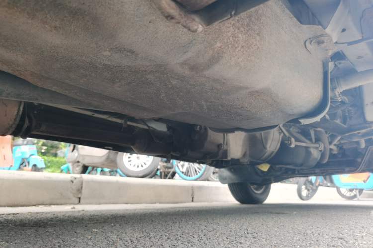 Used Wuling Zhiguang 2013 1.0L Practical Version Chassis Front Right