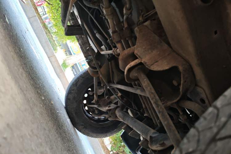 Used Wuling Zhiguang 2013 1.0L Practical Version Chassis Front Right