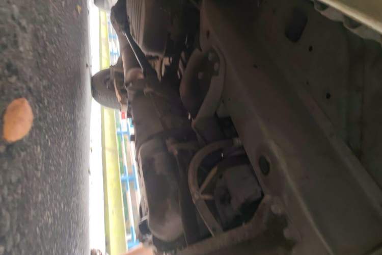 Used Wuling Zhiguang 2013 1.0L Practical Version Chassis Front Right