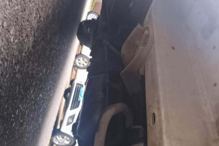 Used Wuling Zhiguang 2013 1.0L Practical Version Chassis Front Right