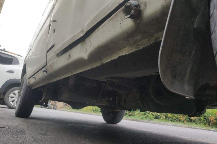 Used Wuling Zhiguang 2013 1.0L Practical Version Chassis Front Right