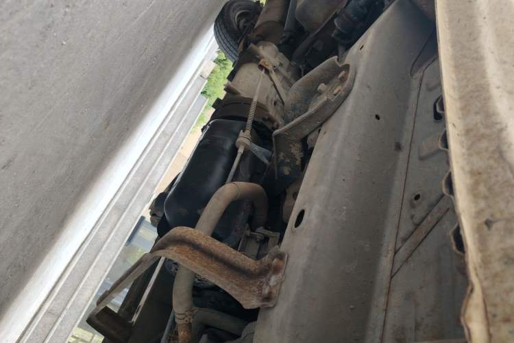 Used Wuling Zhiguang 2013 1.0L Practical Version Chassis Front Right