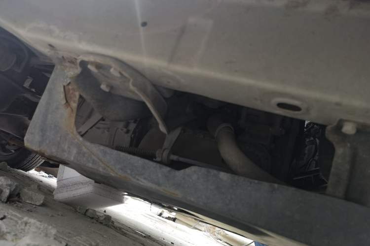 Used Wuling Zhiguang 2013 1.0L Practical Version Chassis Front Right