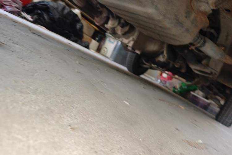 Used Wuling Zhiguang 2013 1.0L Practical Version Chassis Front Right