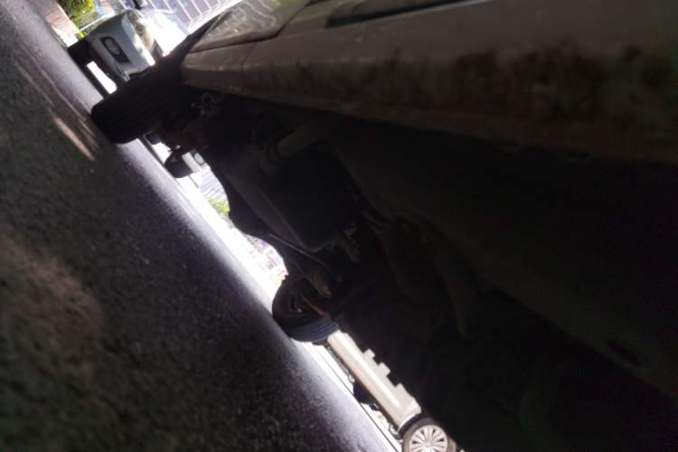 Used Wuling Zhiguang 2013 1.0L Practical Version Chassis Front Right