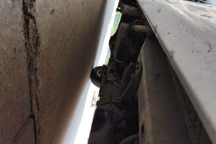 Used Wuling Zhiguang 2013 1.0L Base Version Chassis Front Right