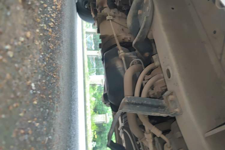 Used Wuling Zhiguang 2013 1.0L Practical Version Chassis Front Right
