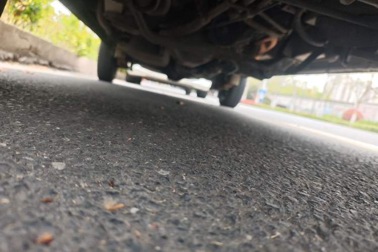 Used Wuling Zhiguang 2013 1.0L Practical Version Chassis Front Right