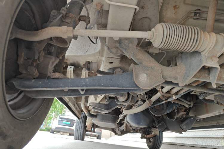 Used Wuling Zhiguang 2013 1.0L Practical Version Chassis Front Right
