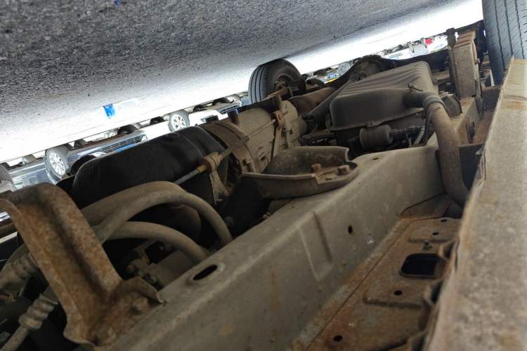 Used Wuling Zhiguang 2013 1.0L Practical Version Chassis Front Right