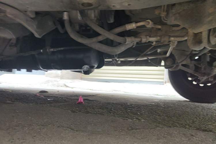 Used Wuling Zhiguang 2013 1.0L Practical Version Chassis Front Right