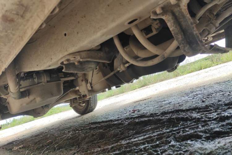 Used Wuling Zhiguang 2013 1.0L Practical Version Chassis Front Right