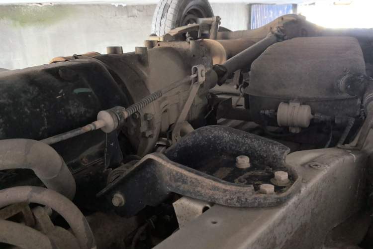 Used Wuling Zhiguang 2013 1.0L Practical Version Chassis Front Right