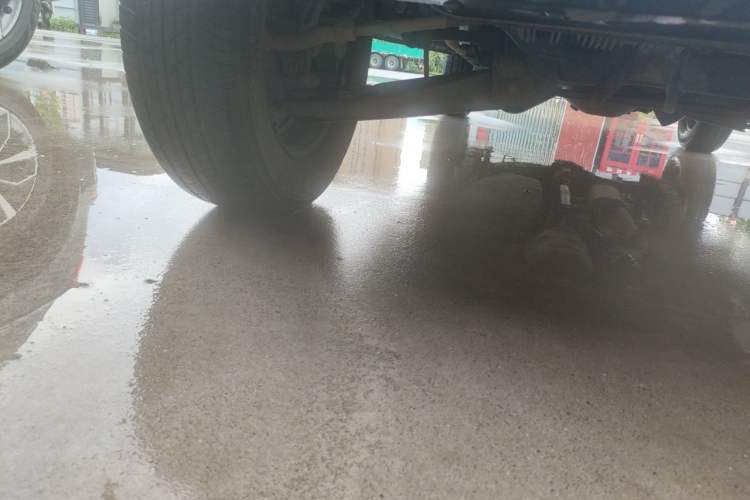 Used Wuling Zhiguang 2013 1.0L Practical Version Chassis Front Right