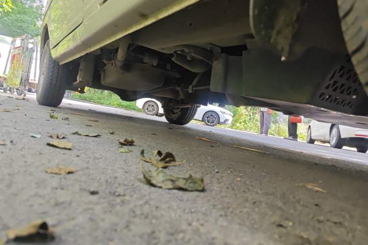 Used Wuling Zhiguang 2013 1.0L Practical Version Chassis Front Right