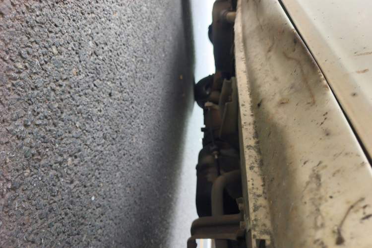 Used Wuling Zhiguang 2013 1.0L Practical Version Chassis Front Right