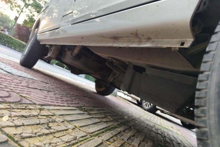 Used Wuling Zhiguang 2013 1.0L Practical Version Chassis Front Right