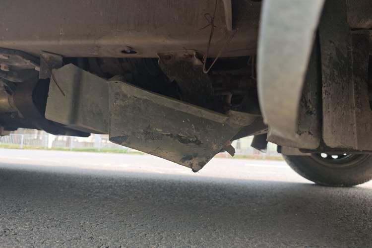 Used Wuling Zhiguang 2013 1.0L Practical Version Chassis Front Right