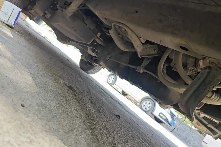 Used Wuling Zhiguang 2013 1.0L Practical Version Chassis Front Right