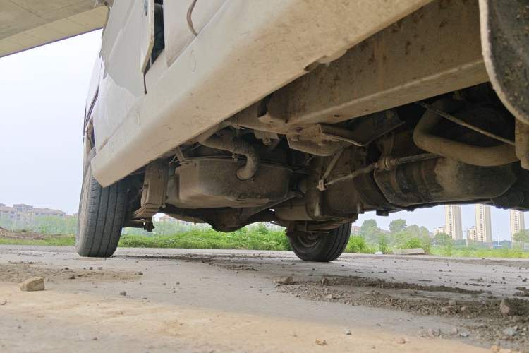 Used Wuling Zhiguang 2013 1.0L Practical Version Chassis Front Right