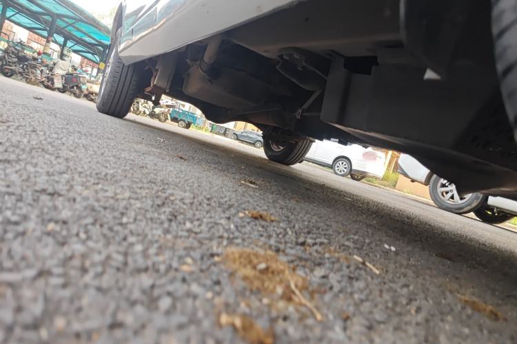 Used Wuling Zhiguang 2013 1.0L Practical Version Chassis Front Right