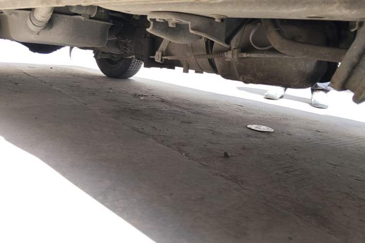 Used Wuling Zhiguang 2013 1.0L Practical Version Chassis Front Right