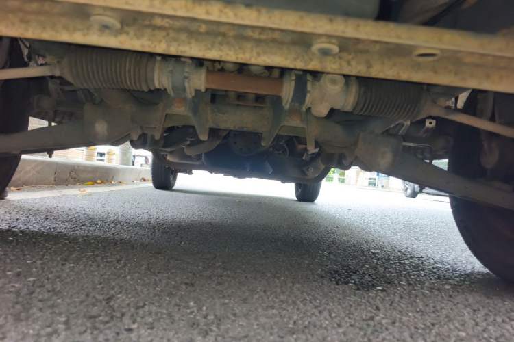 Used Wuling Zhiguang 2013 1.0L Practical Version Chassis Front