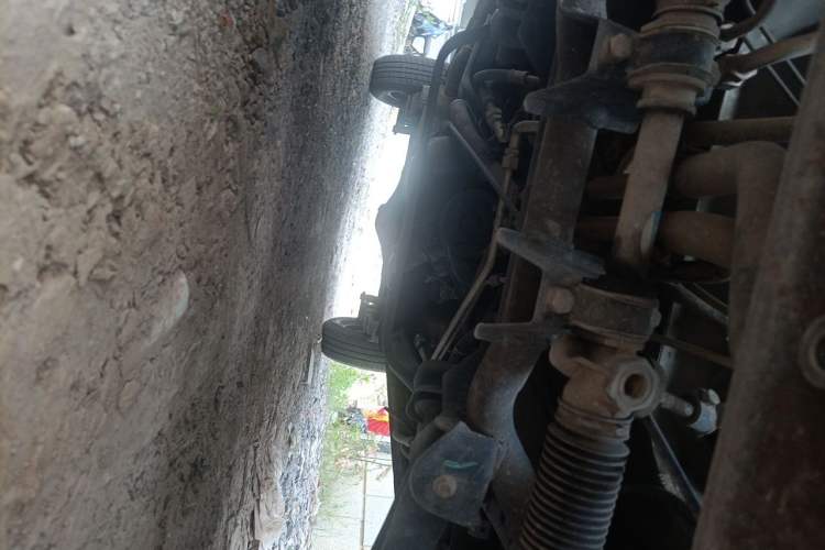 Used Wuling Zhiguang 2013 1.0L Practical Version Chassis Front
