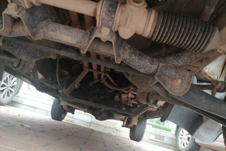 Used Wuling Zhiguang 2013 1.0L Practical Version Chassis Front
