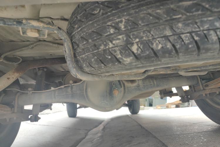 Used Wuling Zhiguang 2013 1.0L Practical Version Chassis Rear