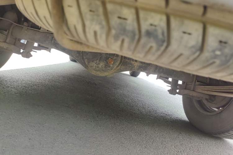 Used Wuling Zhiguang 2013 1.0L Practical Version Chassis Rear