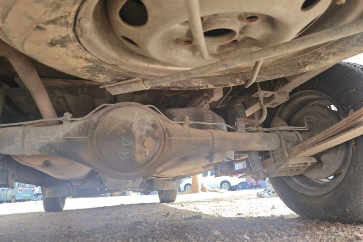 Used Wuling Zhiguang 2013 1.0L Practical Version Chassis Rear