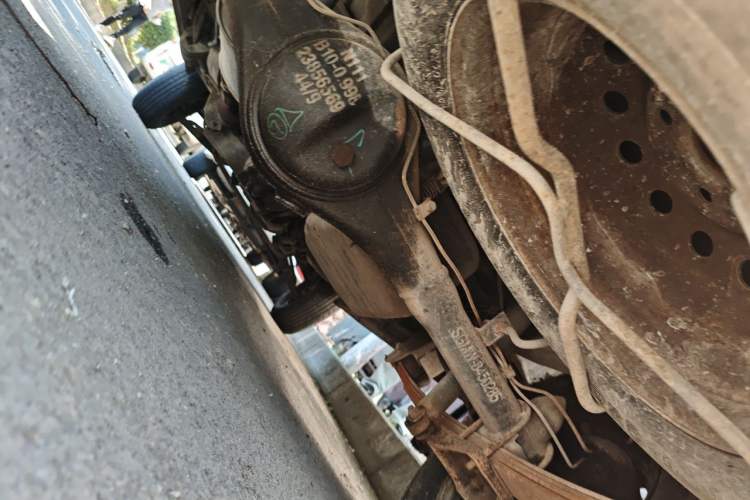 Used Wuling Zhiguang 2013 1.0L Practical Version Chassis Rear