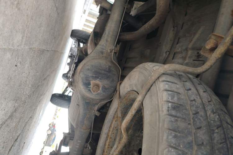Used Wuling Zhiguang 2013 1.0L Practical Version Chassis Rear