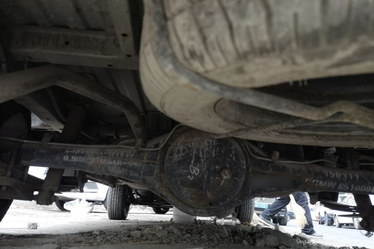 Used Wuling Zhiguang 2013 1.0L Practical Version Chassis Rear