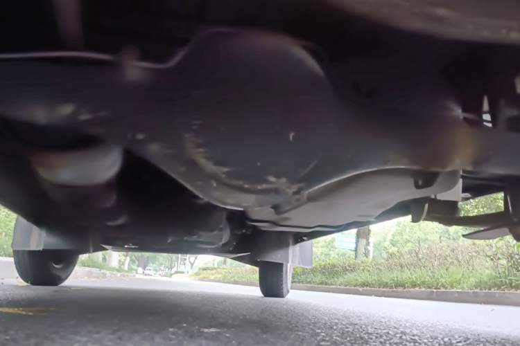 Used Wuling Zhiguang 2013 1.0L Practical Version Chassis Rear