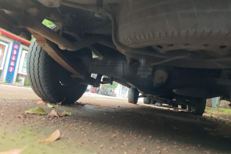 Used Wuling Zhiguang 2013 1.0L Practical Version Chassis Rear
