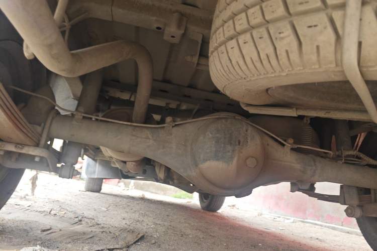 Used Wuling Zhiguang 2013 1.0L Practical Version Chassis Rear
