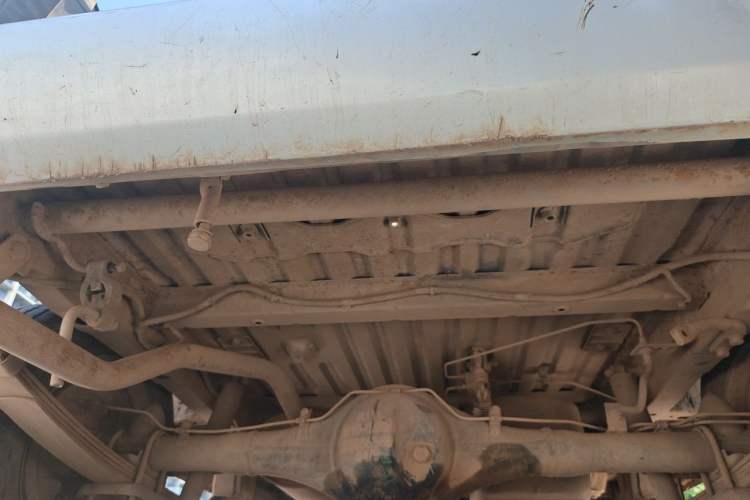 Used Wuling Zhiguang 2013 1.0L Practical Version Chassis Rear