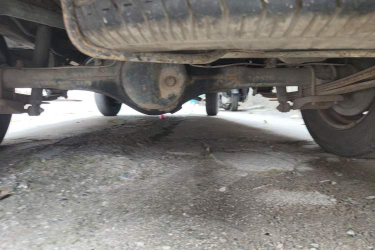 Used Wuling Zhiguang 2013 1.0L Practical Version Chassis Rear