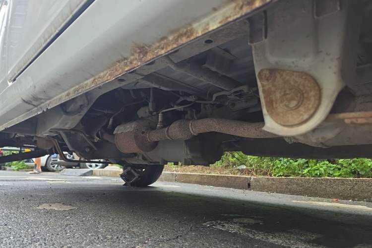 Used Wuling Zhiguang 2013 1.0L Practical Version Chassis Rear Left