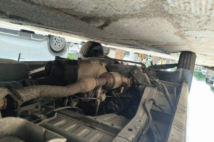 Used Wuling Zhiguang 2013 1.0L Practical Version Chassis Rear Left